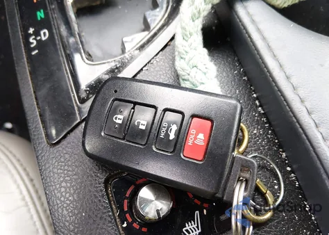 2014 Toyota Avalon Hybrid Xle Touring from USA, damaged, VIN 4T1BD1EB7EU024711